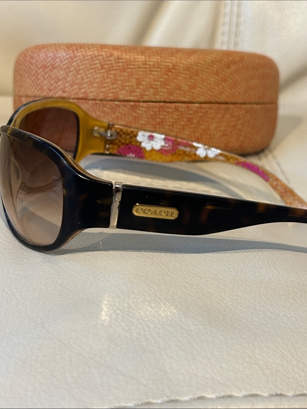 Coach Sarah Women’s Tortoiseshell Sunglasses with Brown Gradient Lenses - Picture 3 of 6